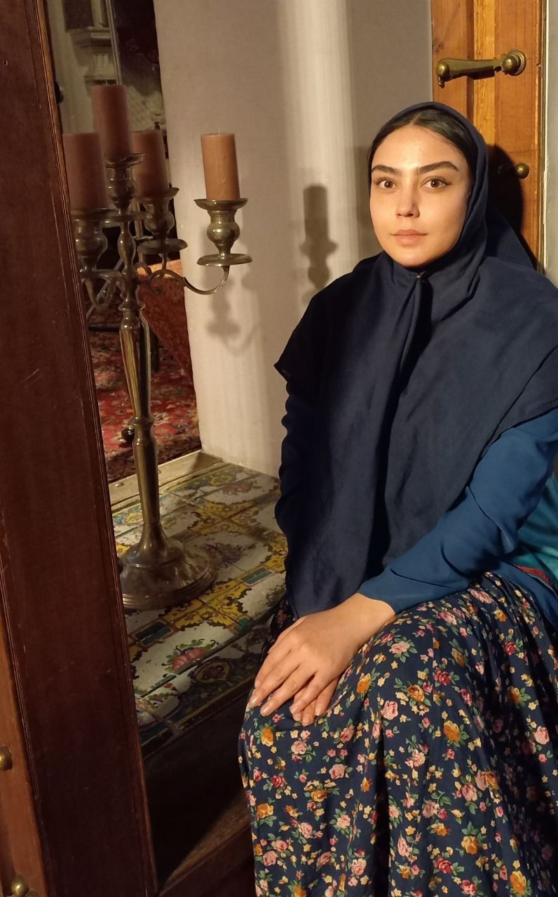 عکس‌ها مربوط به فیلم سینمایی سرزمین پرسپولیس و سریال جیران